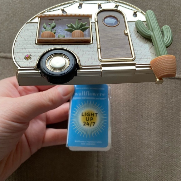 Bath and Body Cactus Camper Wallflower Plug NWT - Picture 2 of 5
